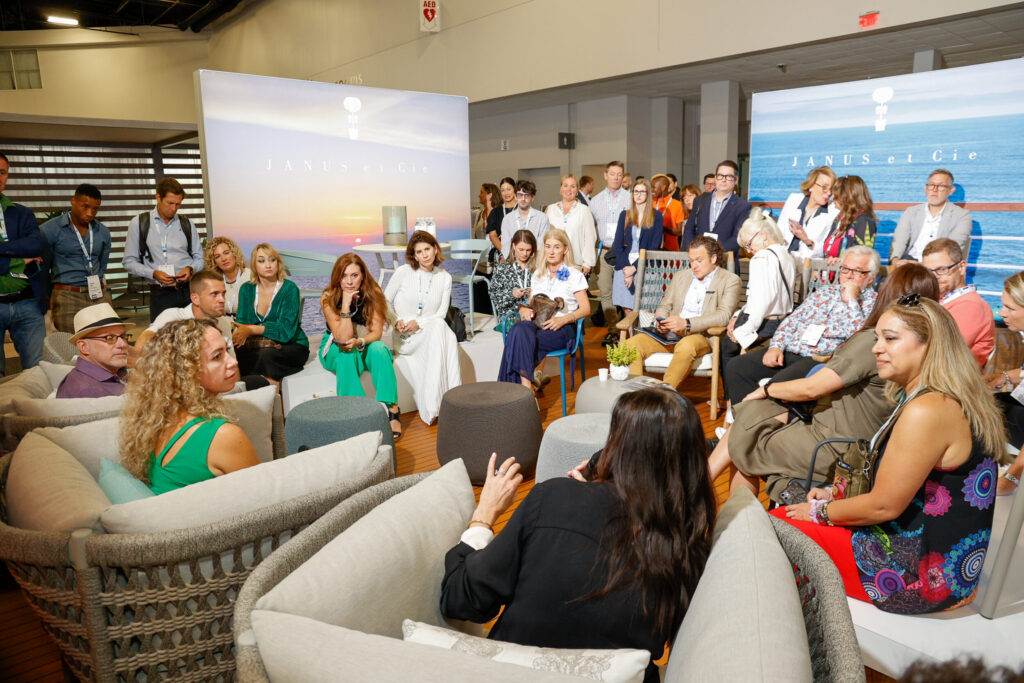 An informal group discussion during one of the Meet the Brand sessions