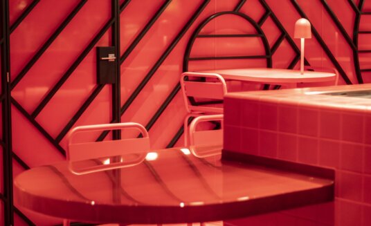 razzle dazzle scarlet lady